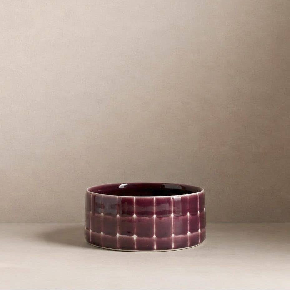Egg Back Home ruudullinen koiran ruokakuppi burgundy