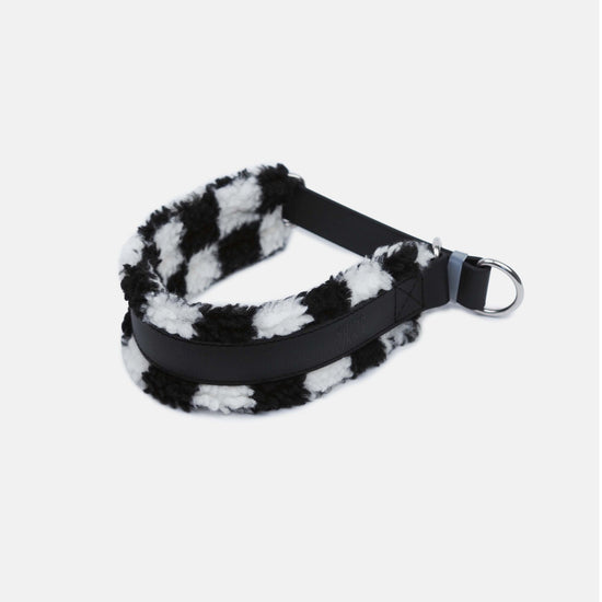 KOIRALIKKA Puolikuristava Teddy - panta, musta ruudullinen