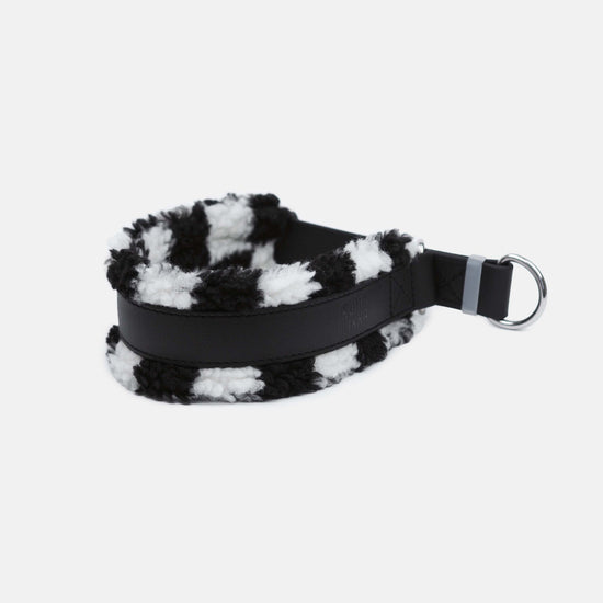 KOIRALIKKA Puolikuristava Teddy - panta, musta ruudullinen