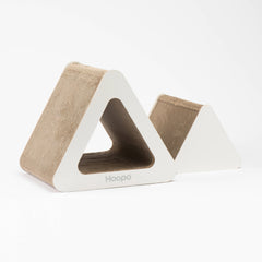 Triangle cat scratcher