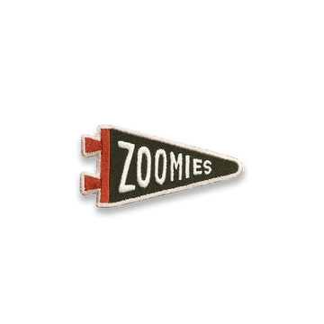 Scout's Honour Zoomies - silitettävä kangasmerkki lemmikille